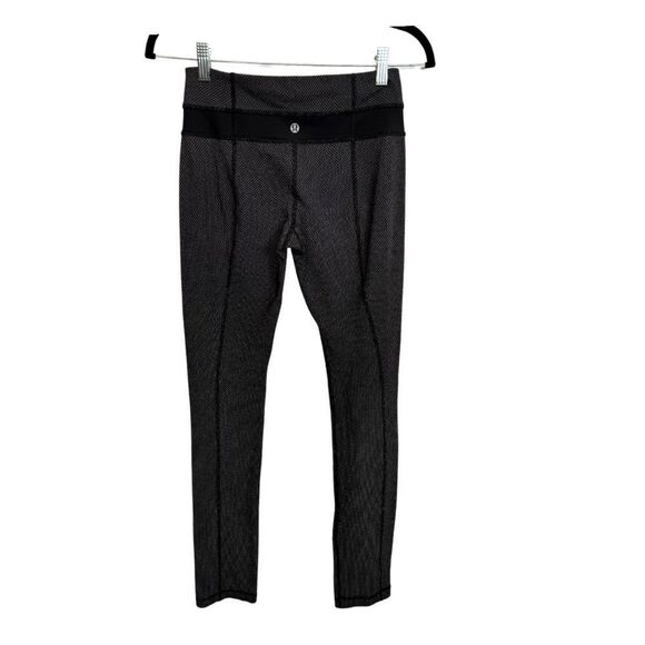Lululemon Skinny Groove Pant Black - Picture 3 of 8